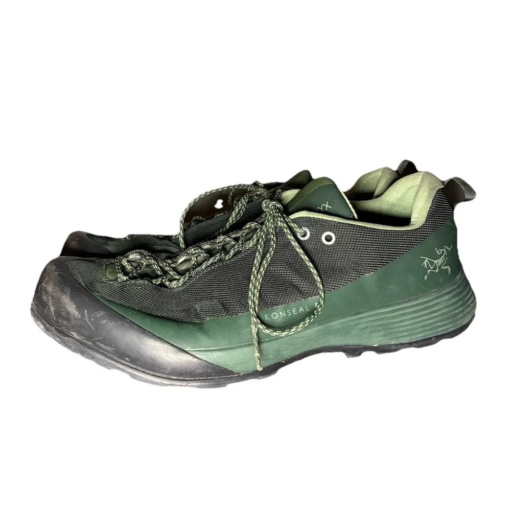 Arcteryx Konseal FL 2 Hiking Shoes Men's Sz 9 Green Vibram Megagrip Sole